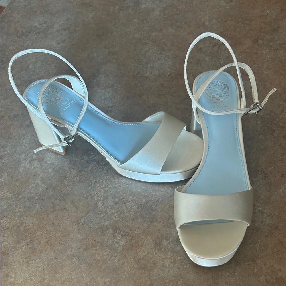 Vince Camuto Pendreya 2inch Platform Sandal